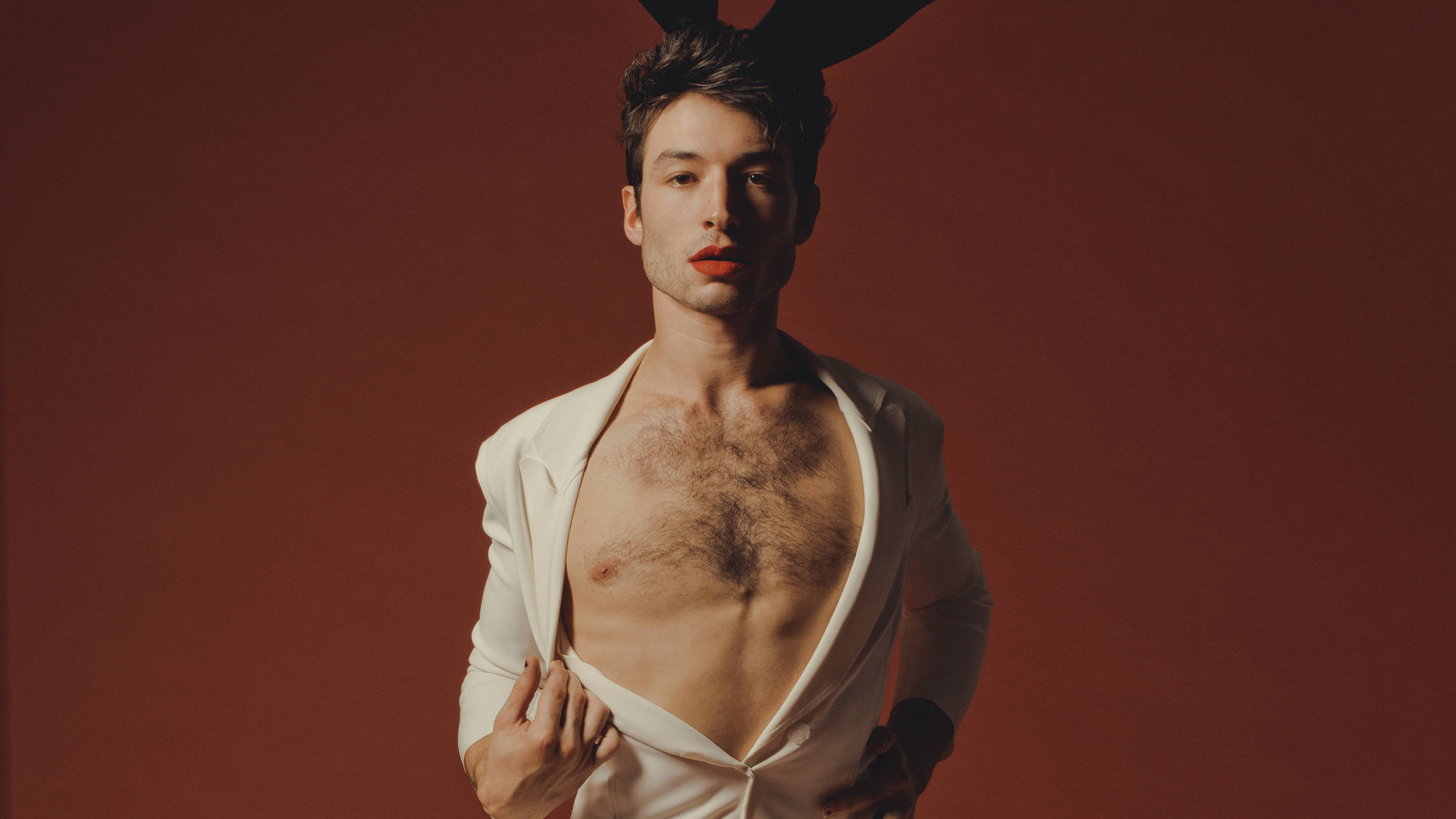 ezra-miller_article_16x9.jpg