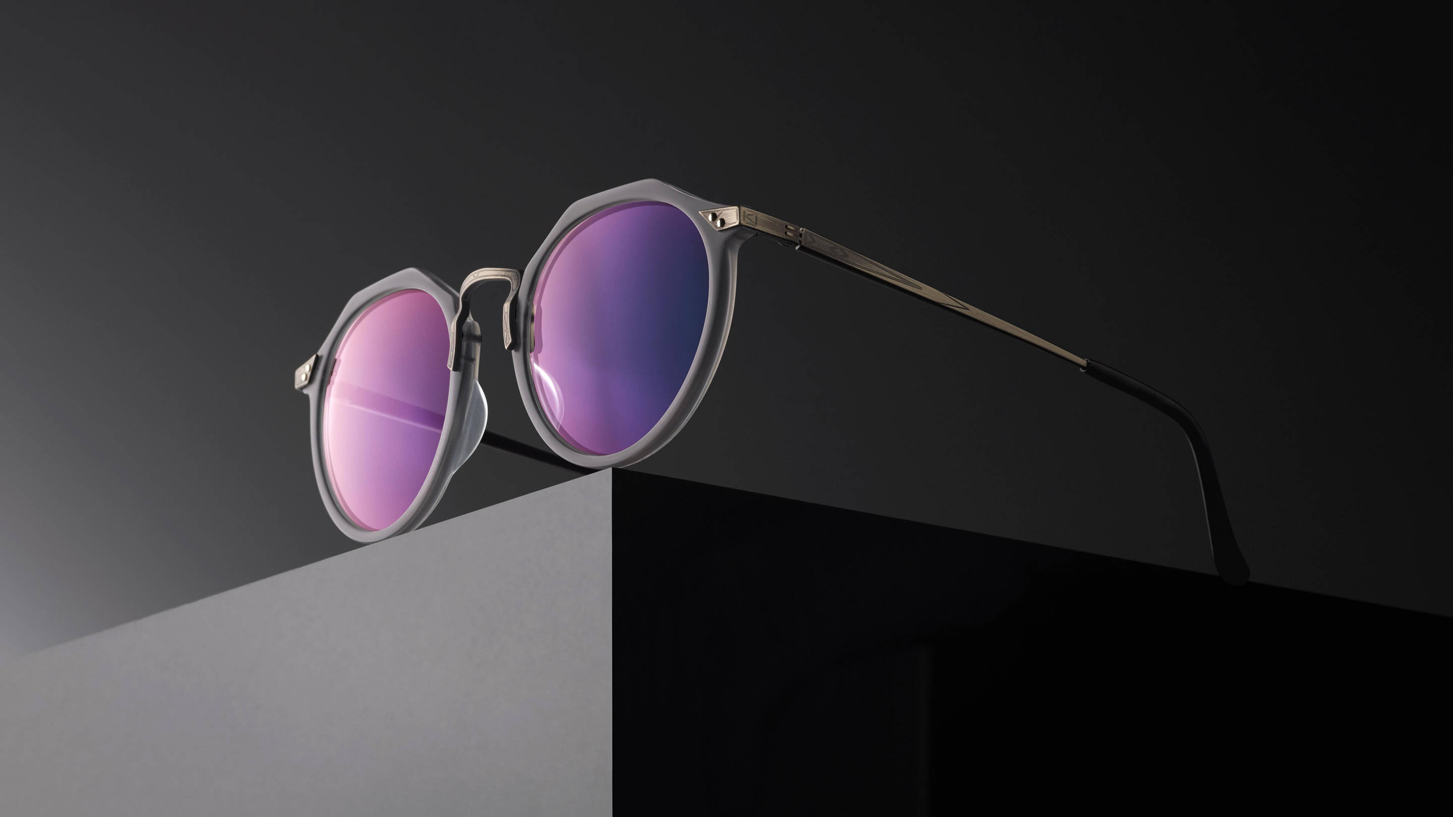 Eye glasses style playboy