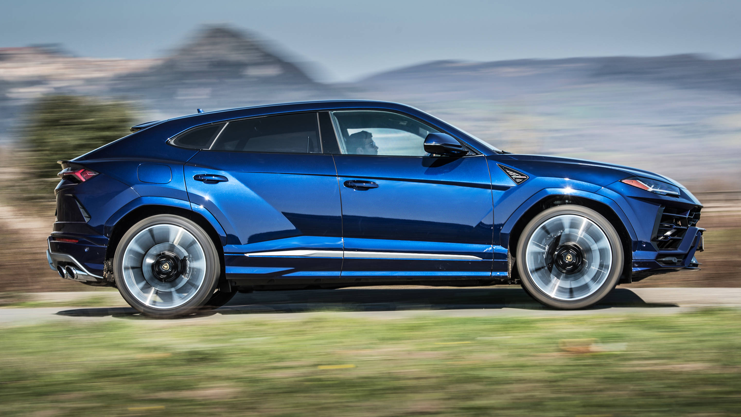 Car review Lamborghini playboy