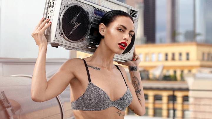 Heat Rises Starring Teela LaRoux